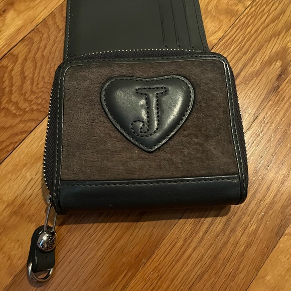 EUC Juicy Couture Wallet - Picture 4 of 8
